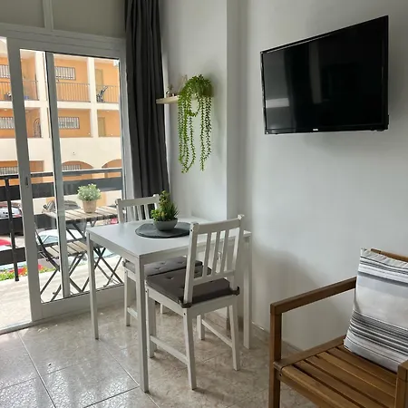 Hermoso Con Piscina A Metros Del Mar Apartment